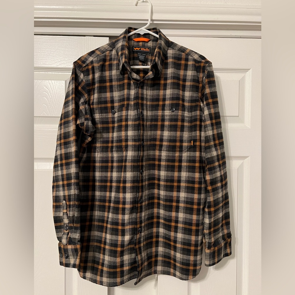 Long-sleeve casual button down